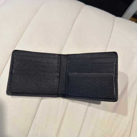 GUCCI Black GG Marmont Bifold Wallet - Picture 3 of 3